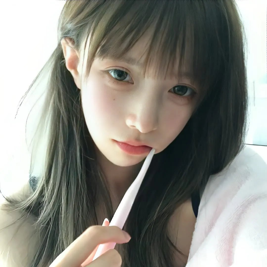 远山含笑